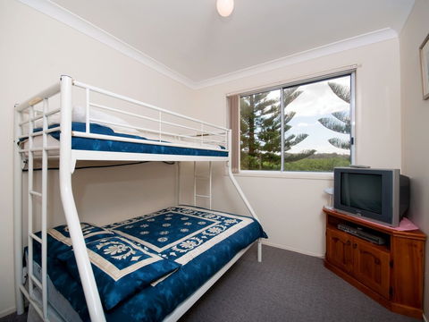 Robinson Street Sandcastles Townhouse 21 23 - Sunshine Coast Guide 6