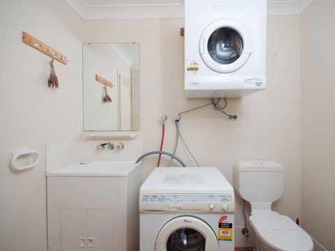 Robinson Street Sandcastles Townhouse 21 23 - Sunshine Coast Guide 4