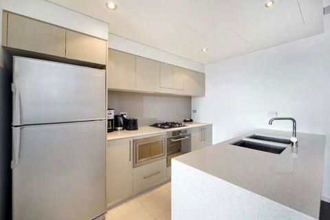 Astra Apartments Sydney - George St - Sunshine Coast Guide 2