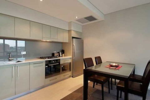 Astra Apartments Sydney - George St - Sunshine Coast Guide 4