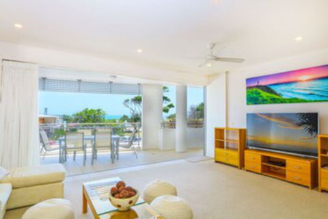 Azura Ocean View Holiday Apartment - Sunshine Coast Guide 0