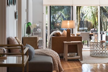 The Lemontree - Sunshine Coast Guide 1