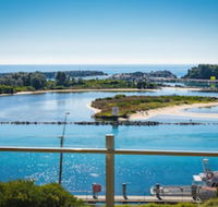 Southbound Escape at the Wharf - Sunshine Coast Guide