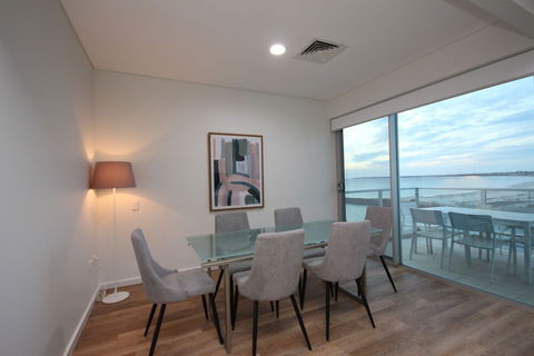 Wallaroo Marina Apartments - Sunshine Coast Guide 5
