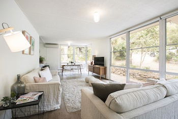 Twiggy At Anglesea - Sunshine Coast Guide 1