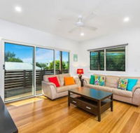 Slipstream by The Sea - Sunshine Coast Guide
