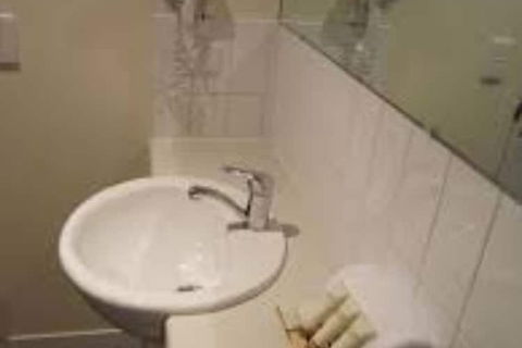 Perth Ascot Central Apartment Hotel - Sunshine Coast Guide 4