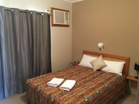 Second Valley Motel - Sunshine Coast Guide 6