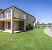 Villa on the Green - Sunshine Coast Guide