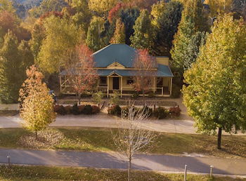 Autumn Beauty 3 - Sunshine Coast Guide 0