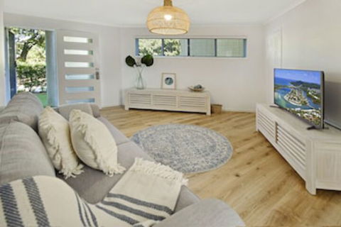 Advance Place - Sunshine Coast Guide 0