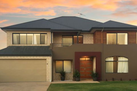 The Lakes House - Sunshine Coast Guide 0