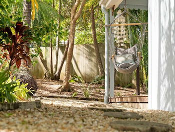 A PERFECT STAY - San Juan Surfers Cottage - Sunshine Coast Guide 0
