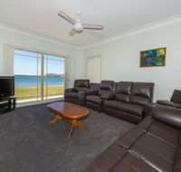 Cook St. 4 Salamander Bay - Sunshine Coast Guide