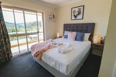Beach House On Begley - Airlie Beach - Sunshine Coast Guide 6