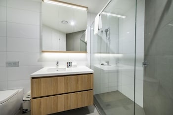 Accommodate Canberra - Northshore - Sunshine Coast Guide 2