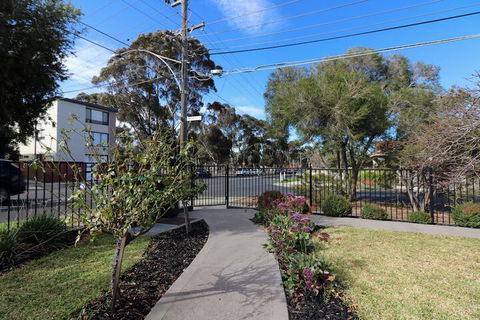 Brunswick Renaissance - Rejuvenate Stays - Sunshine Coast Guide 2