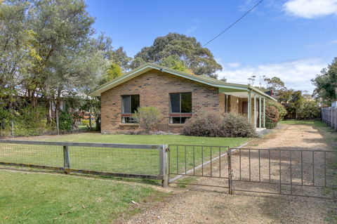 Deppelers - Sunshine Coast Guide 4