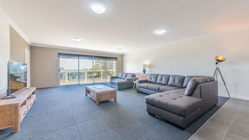 Thompson Avenue Apartments - 3 - Sunshine Coast Guide 0