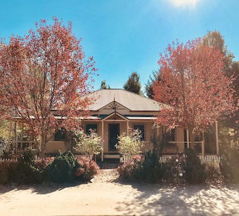 Autumn Beauty 4 - Sunshine Coast Guide 0
