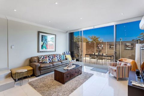 Aura Unit 10 Shoal Bay - Sunshine Coast Guide 0