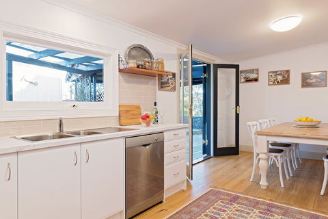 The Other House - Sunshine Coast Guide 3