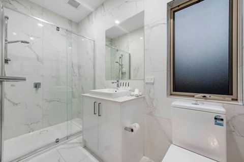 Melbourne Airport Motel - Sunshine Coast Guide 3