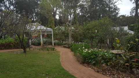 Two Sisters Chalets - Sunshine Coast Guide 7