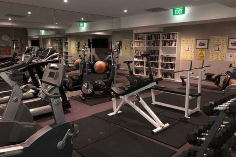 Apt Walking Distance To MCG & Epworth Hospital - Sunshine Coast Guide 4