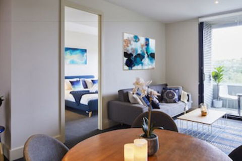 Apt Walking Distance To MCG & Epworth Hospital - Sunshine Coast Guide 0