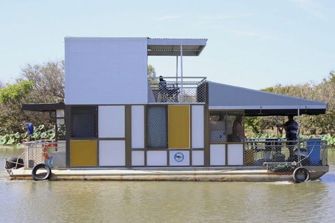 Corroboree Houseboats - Sunshine Coast Guide 6