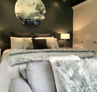 Adelaide Hills Retreats - Sunshine Coast Guide