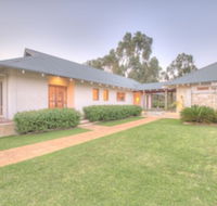 Moana villas - Sunshine Coast Guide