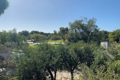 Dunsborough Deluxe Villa Retreat - Sunshine Coast Guide 2