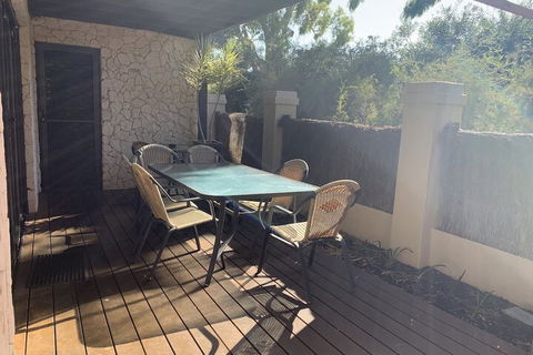 Dunsborough Deluxe Villa Retreat - Sunshine Coast Guide 3