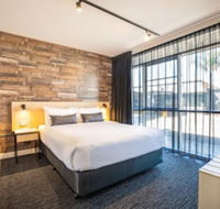 Nightcap at Westside Hotel - Sunshine Coast Guide