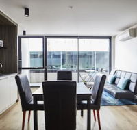 Sleek Arthouse Apartment With Pool Close to City - Sunshine Coast Guide