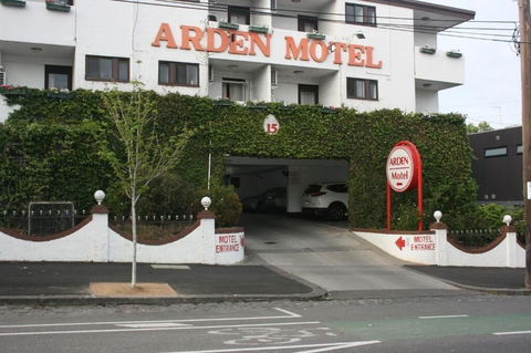 Arden Motel - Sunshine Coast Guide 1