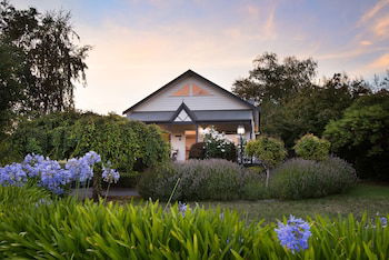Aggies Way - Sunshine Coast Guide 1