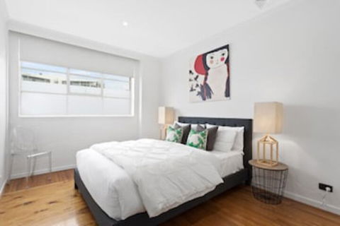 A PERFECT STAY - Manallack Apartments - Sunshine Coast Guide 0