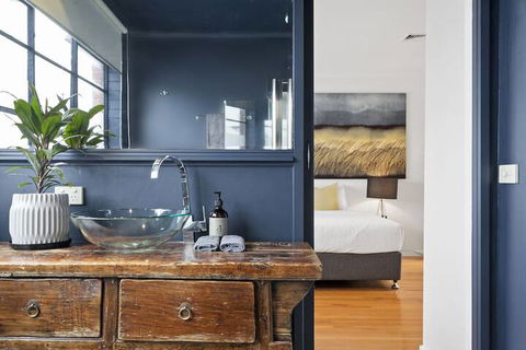 A PERFECT STAY - Manallack Apartments - Sunshine Coast Guide 1