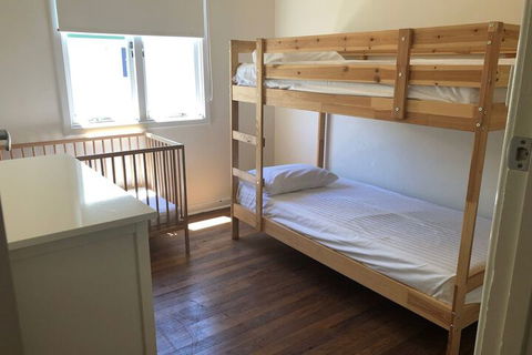 Barefoot Beach Cottage - Sunshine Coast Guide 4