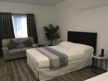Escape On Lake - Sunshine Coast Guide 2
