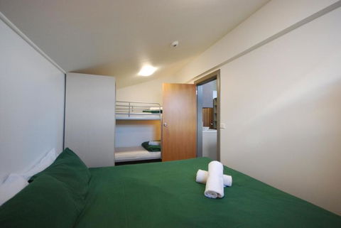 Alpine Heights 1 Bedroom Penthouse MHA - Sunshine Coast Guide 2