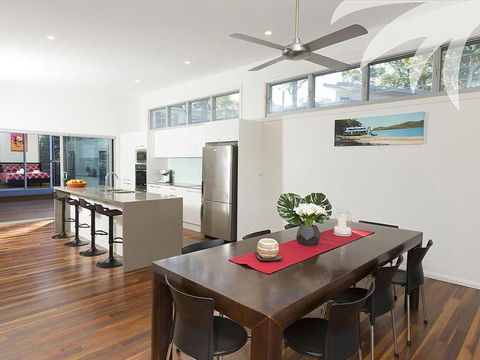 Akama - Sunshine Coast Guide 3