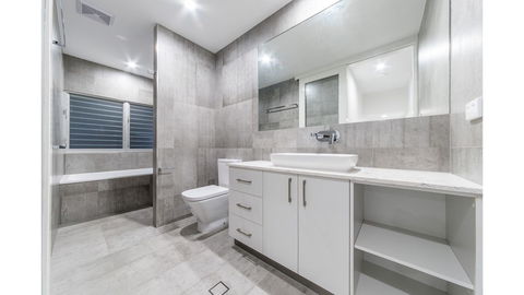 Oleander Holiday Home Airlie Beach - Sunshine Coast Guide 5