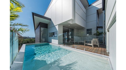 Oleander Holiday Home Airlie Beach - Sunshine Coast Guide 1