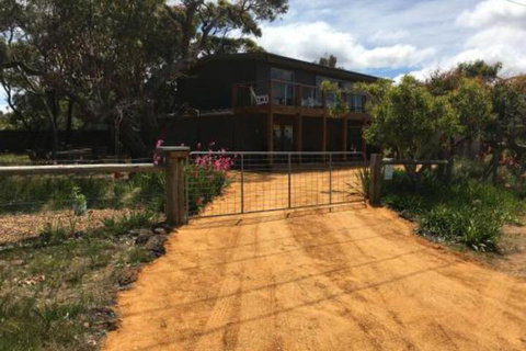 The Anglesea Beach House ADVENTURE RETREAT - Sunshine Coast Guide 6