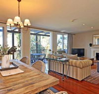 Villa Beaujolais Located Within Cypress Lakes - Sunshine Coast Guide