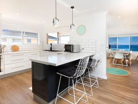 AQUA PALM - Sunshine Coast Guide 2